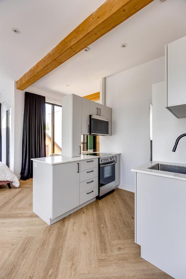 Le Virtuose - Vieux-Terrebonne Apartment Luaran gambar